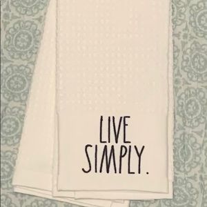Rae Dunn Set of 2 Kitchen Towels